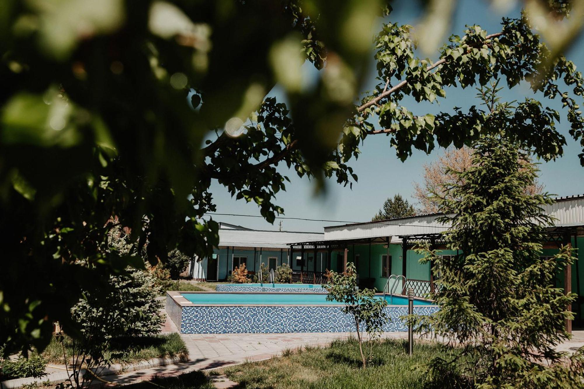 Malibu Guest House Kapchagay Εξωτερικό φωτογραφία