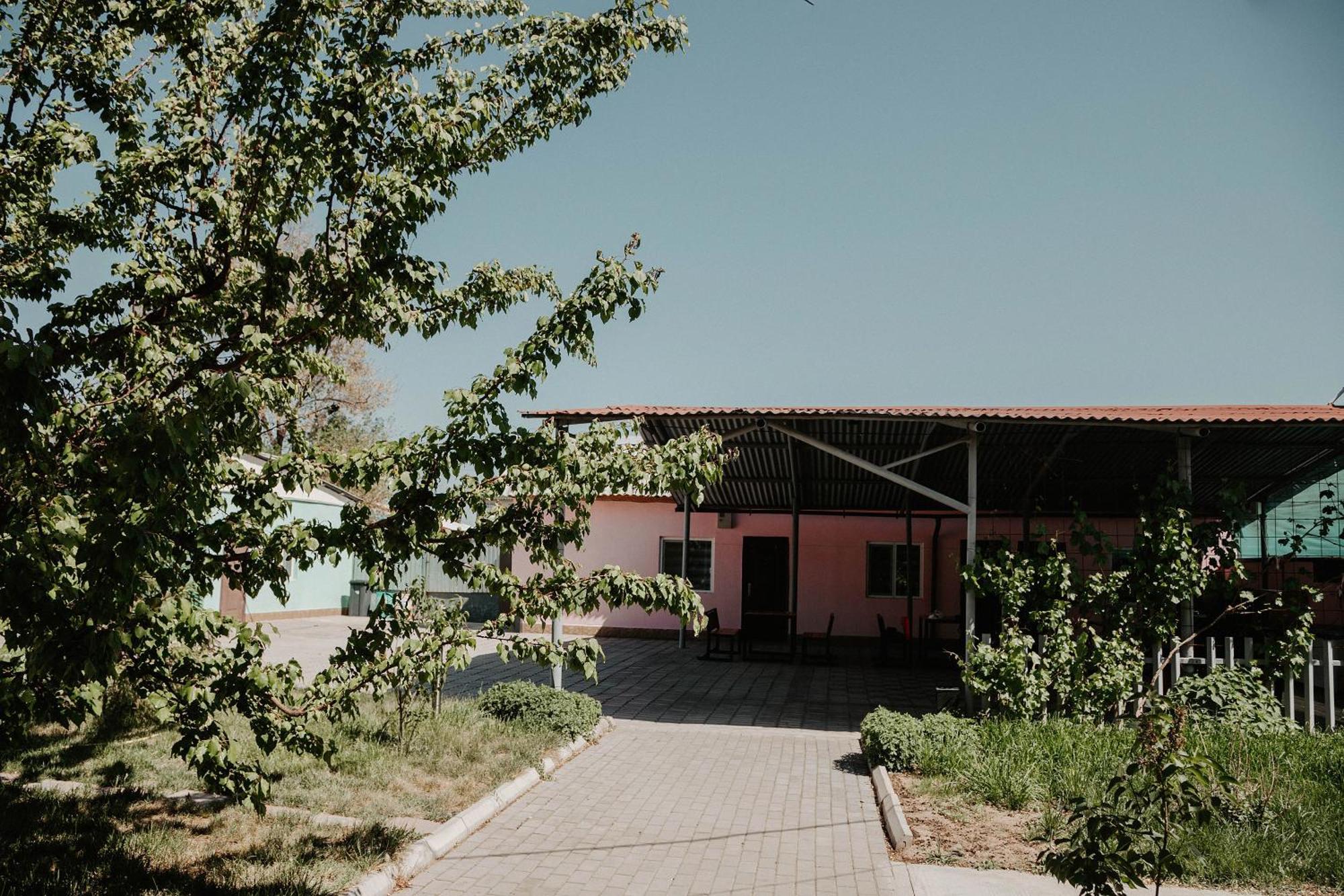Malibu Guest House Kapchagay Εξωτερικό φωτογραφία