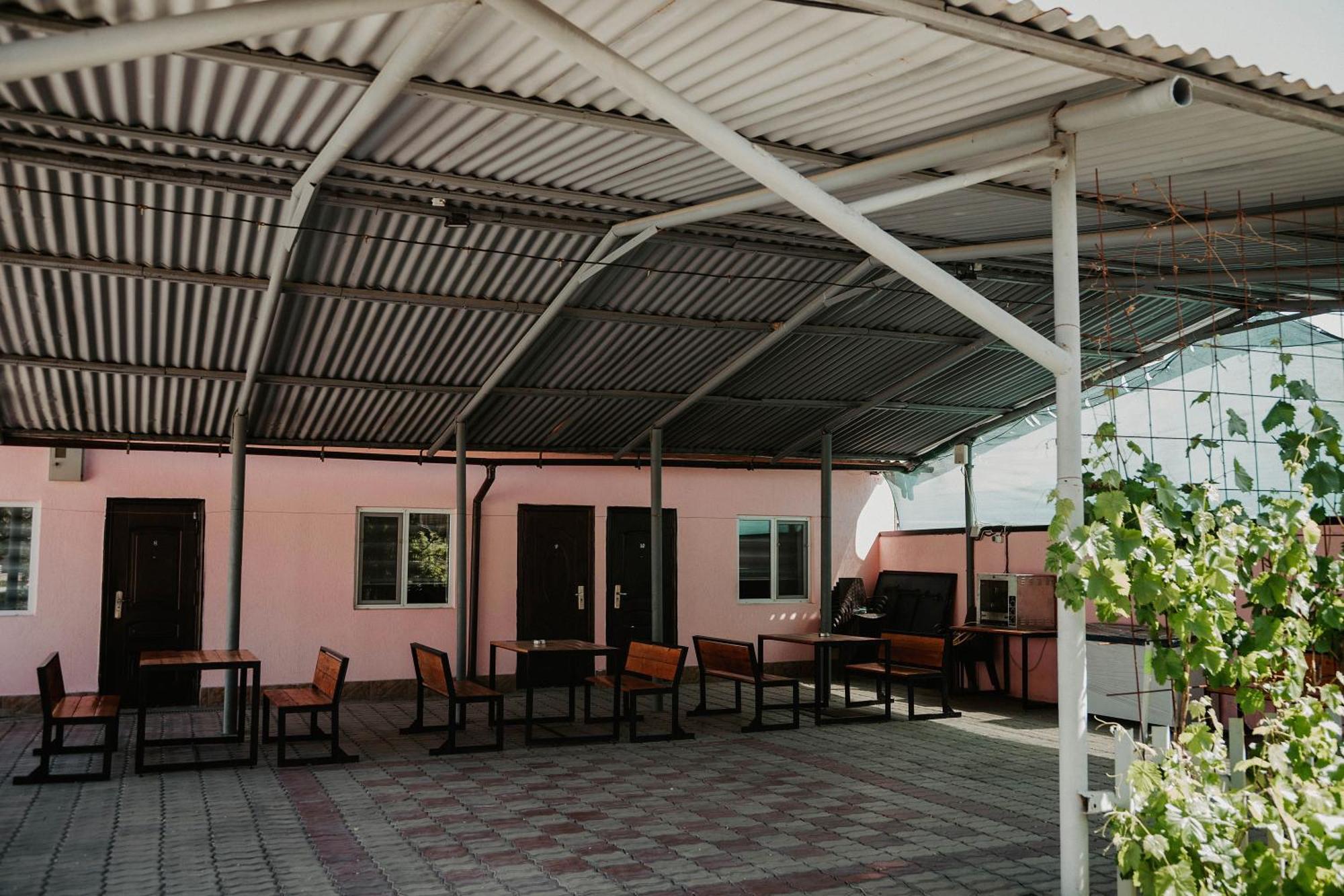 Malibu Guest House Kapchagay Εξωτερικό φωτογραφία